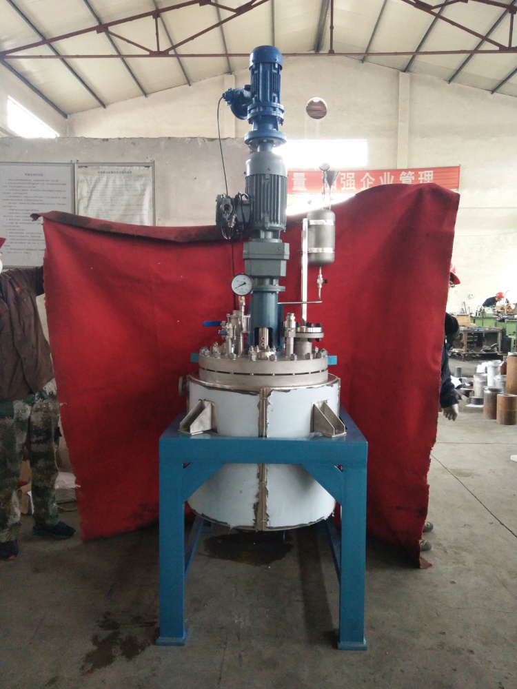 TFCF系列--電動升降釜蓋、直連攪拌、帶在線加料罐2